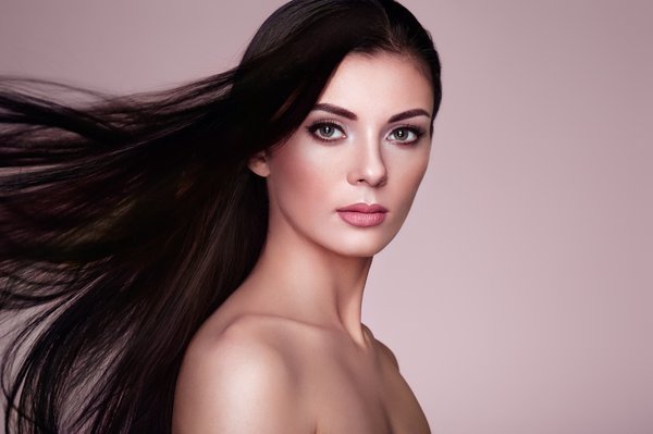 Lissage brésilien à Annecy : faites briller vos cheveux avec la kératine